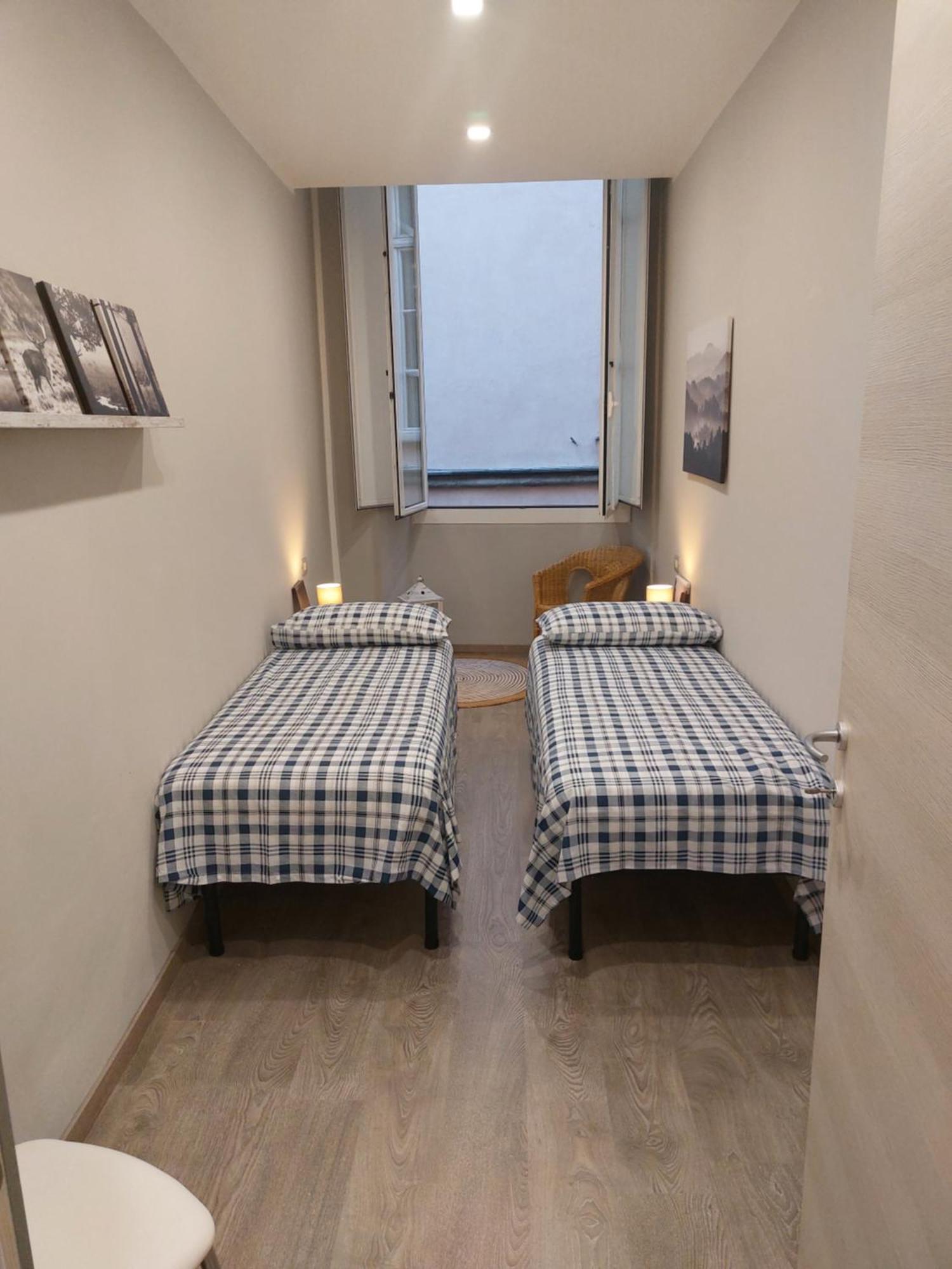 Appartamento Piazzetta La Maddalena Savona Exterior foto